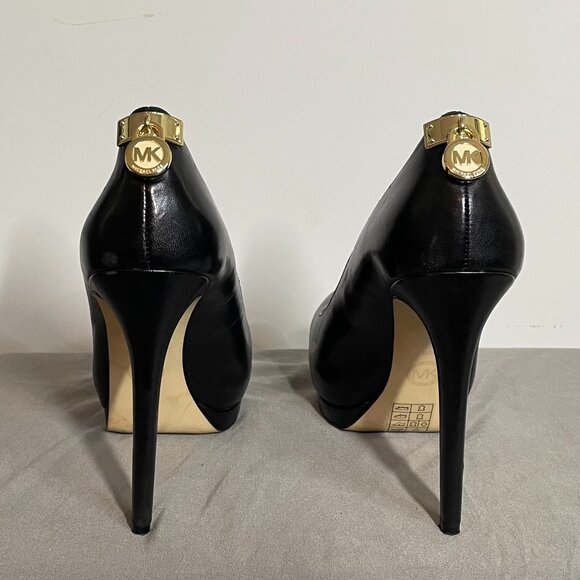 Michael Kors - Hamilton Pump - Picture 4 of 9